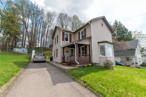 5 Chestnut St, Sidney, NY 13838