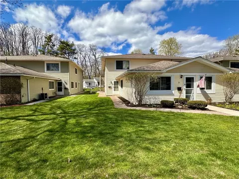 25 Milrace Dr, East Rochester, NY 14445
