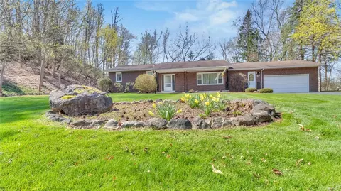 57 Winterset Dr, Rochester, NY 14625