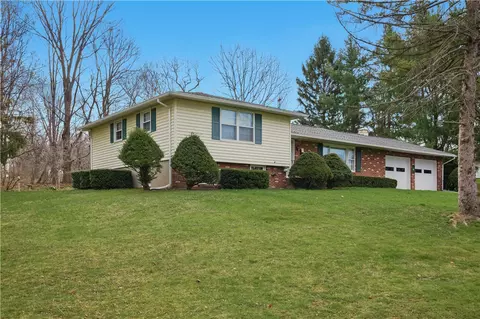 6 Hillcrest Dr, Milo, NY 14527