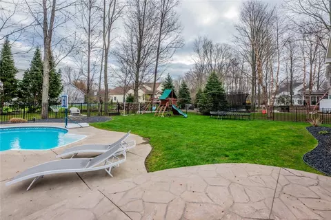 611 Brookstone Bnd, Webster, NY 14580 photo 45