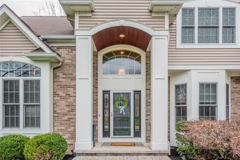 611 Brookstone Bnd, Webster, NY 14580 photo 2