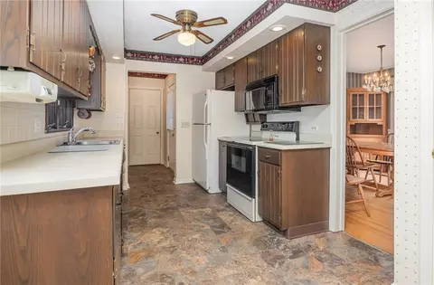Entry Way - 255 Belmeade Rd, Irondequoit, NY 14617 photo 3 of 3