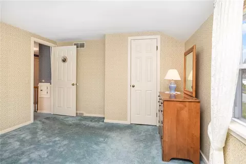 Bedroom - 255 Belmeade Rd, Irondequoit, NY 14617 photo 4 of 8