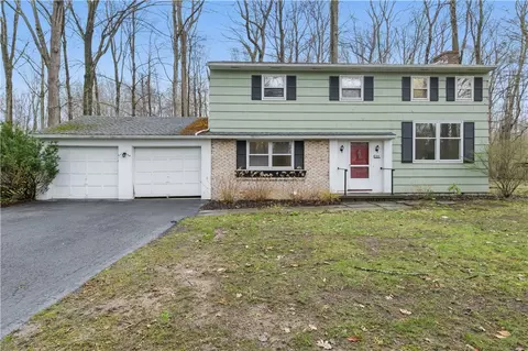 616 Shady Glen Cir, Webster, NY 14580