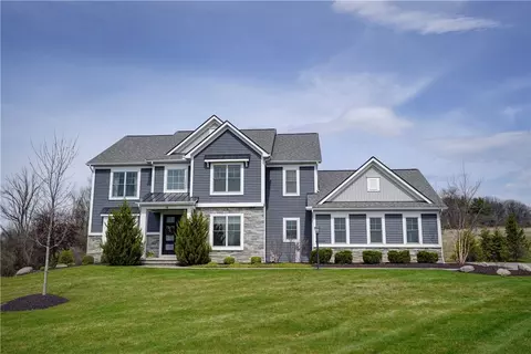 14 Ravenna Cres, Pittsford, NY 14534