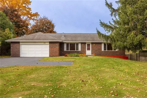 929 Salt Rd, Webster, NY 14580