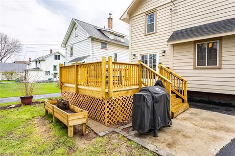 Exterior - 380 Laurelton Rd, Irondequoit, NY 14609 photo 6 of 11