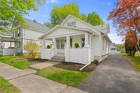 705 W 2nd St, Elmira, NY 14905