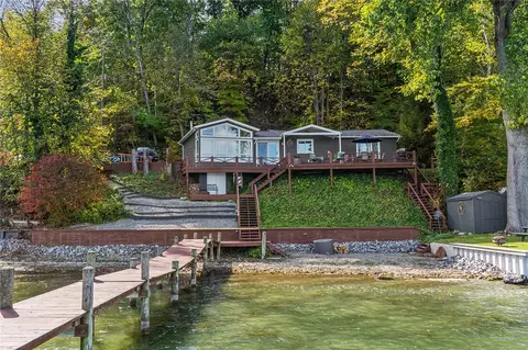 2309 Long Point Cove Rd, Torrey, NY 14527