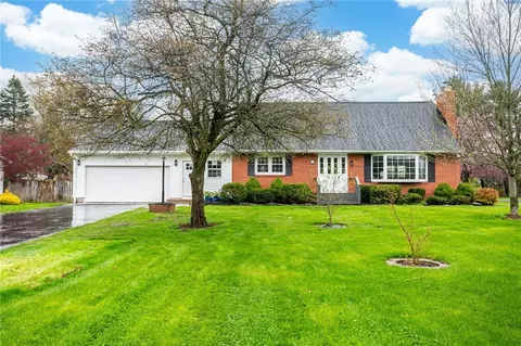 81 Parkway Vw, Hilton, NY 14468