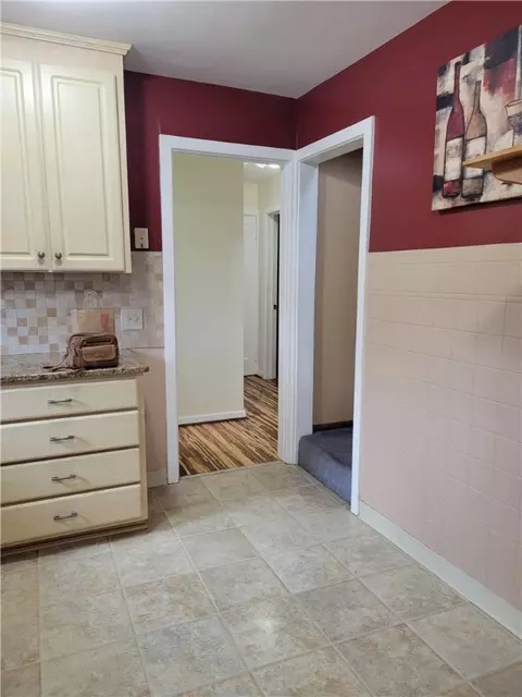 Entry Way - 50 Brett Rd, Irondequoit, NY 14609 photo 2 of 3
