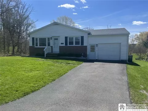 3389 Old Fluvanna Rd, Ellicott, NY 14701