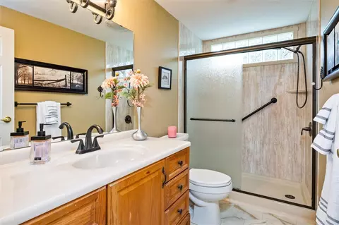 Bath - 66 Westover Dr, Webster, NY 14580 photo 3 of 4