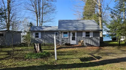 7227 Sprongs Blf, Sodus, NY 14551
