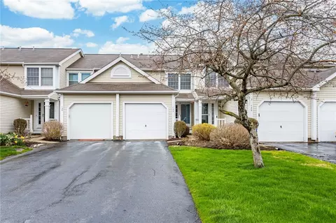 127 Jordache Ln, Ogden, NY 14559