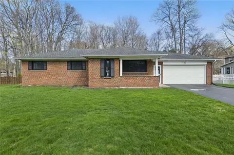 740 Blue Creek Dr, Webster, NY 14580