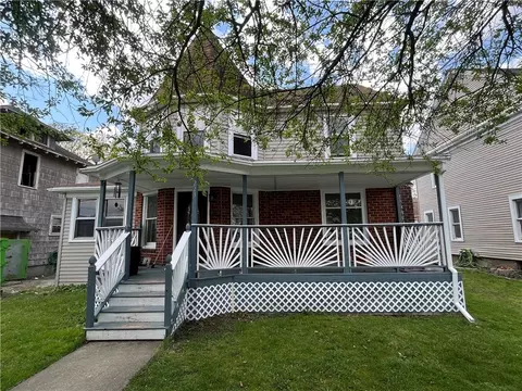223 Glenwood Ave, Elmira, NY 14903