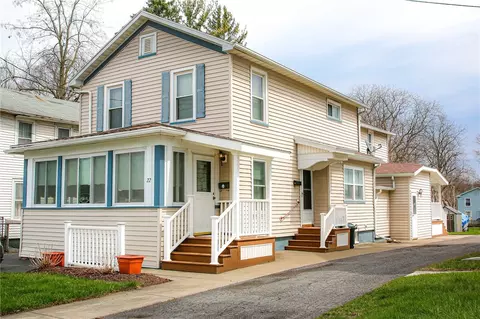 22 Lake St #1, Le Roy, NY 14482