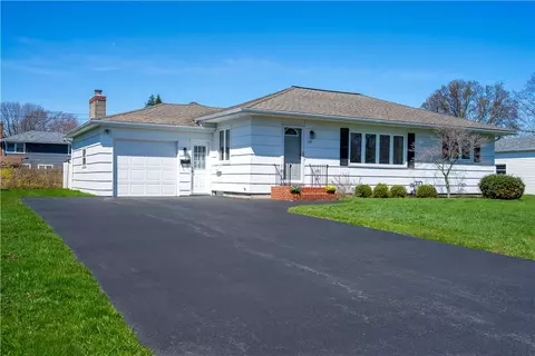 35 Cedar Ln, Irondequoit, NY 14622