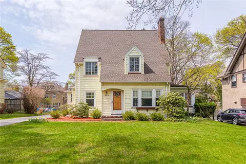 295 Yarmouth Rd, Rochester, NY 14610
