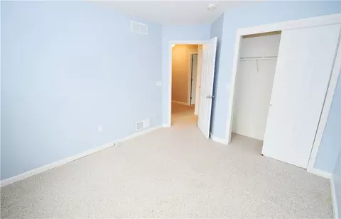 1012 Pondbrook Pt, Webster, NY 14580 photo 24