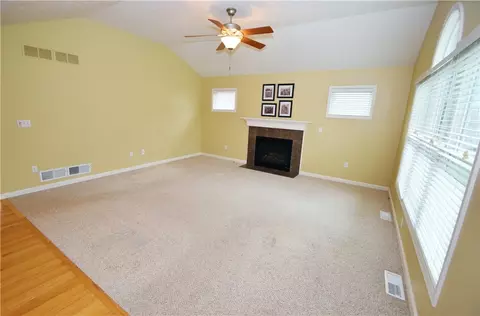 1012 Pondbrook Pt, Webster, NY 14580 photo 9