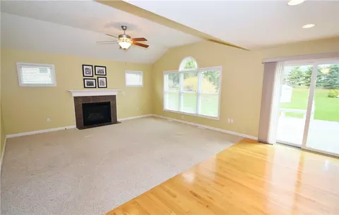 1012 Pondbrook Pt, Webster, NY 14580 photo 7