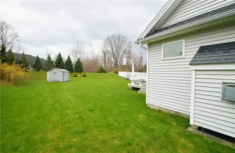 1012 Pondbrook Pt, Webster, NY 14580 photo 37