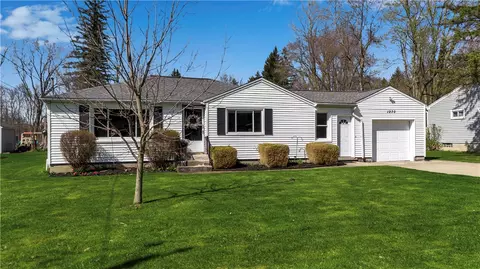 1270 Dodge Rd, Getzville, NY 14068