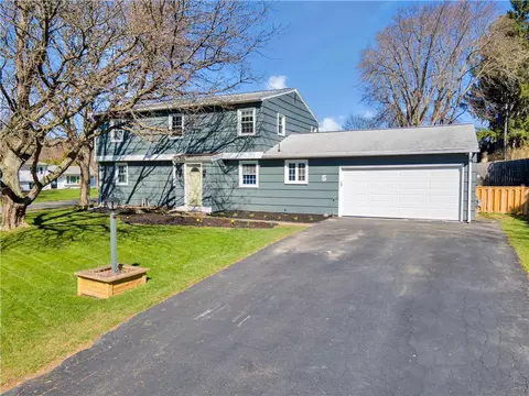 5 Wyman Dr, Irondequoit, NY 14622