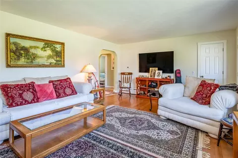 Living - 43 Silverdale Dr, Irondequoit, NY 14609 photo 5 of 7