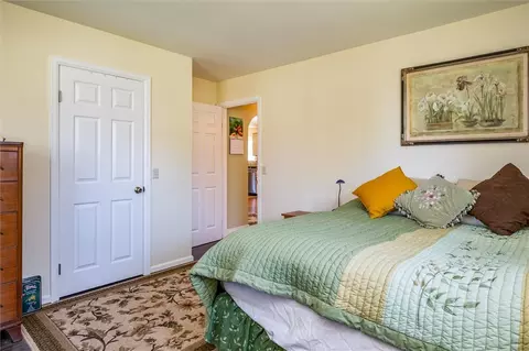 Bedroom - 43 Silverdale Dr, Irondequoit, NY 14609 photo 2 of 5