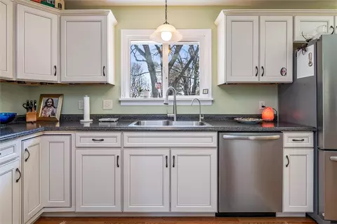 Kitchen - 43 Silverdale Dr, Irondequoit, NY 14609 photo 5 of 7