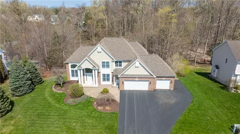 1548 Fallen Leaf, Webster, NY 14580