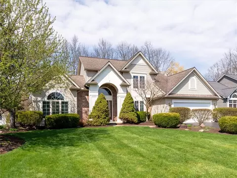 62 Sunny Mill Ln, Greece, NY 14626