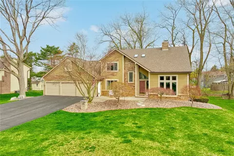 420 Bartell Ln, Webster, NY 14580
