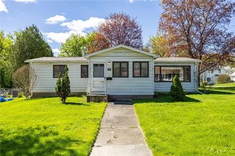 89 Chapel St, Mount Morris, NY 14510