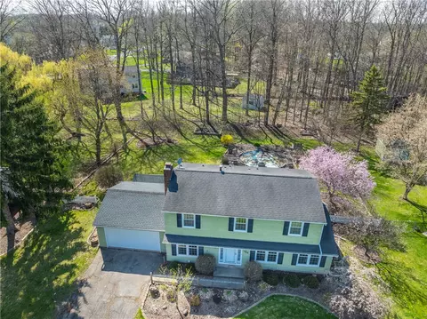 786 Lauren Ct, Webster, NY 14580