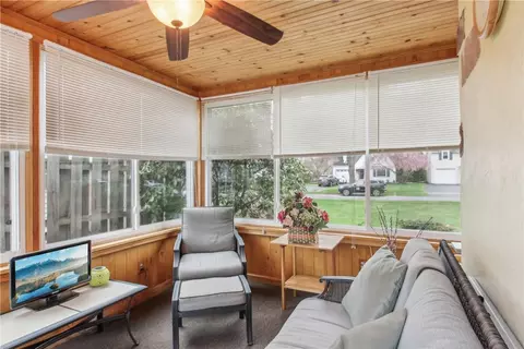 Exterior - 64 Hermitage Rd, Irondequoit, NY 14617 photo 3 of 8