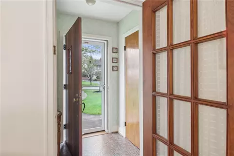 Entry Way - 64 Hermitage Rd, Irondequoit, NY 14617 photo 2 of 8