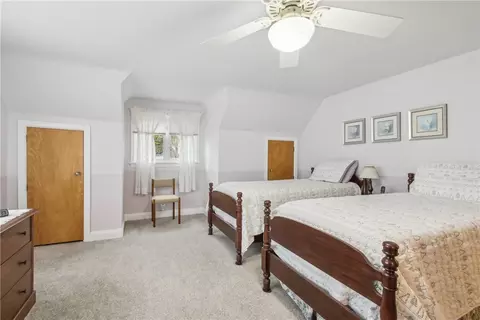 Bedroom - 64 Hermitage Rd, Irondequoit, NY 14617 photo 2 of 7