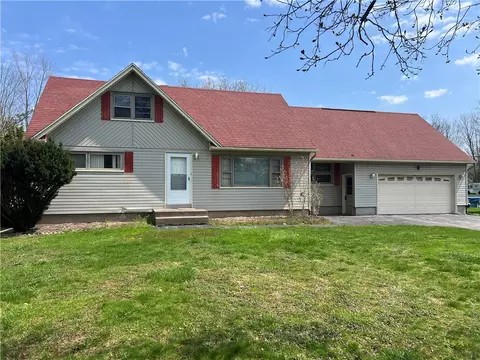 2984 S Union St, Ogden, NY 14624