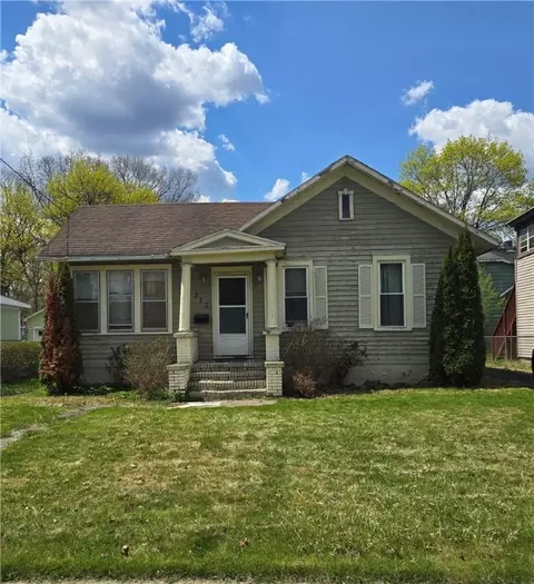 715 Walnut St, Elmira, NY 14901