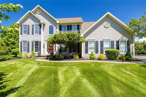 56 Edenfield Rd, Penfield, NY 14526