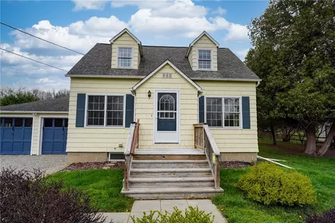 76 Bowen Rd, Chili, NY 14428