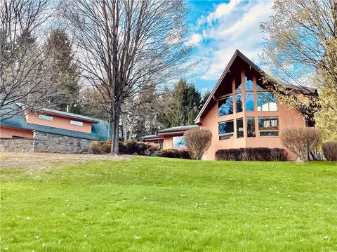 42 State St, Oxford, NY 13830