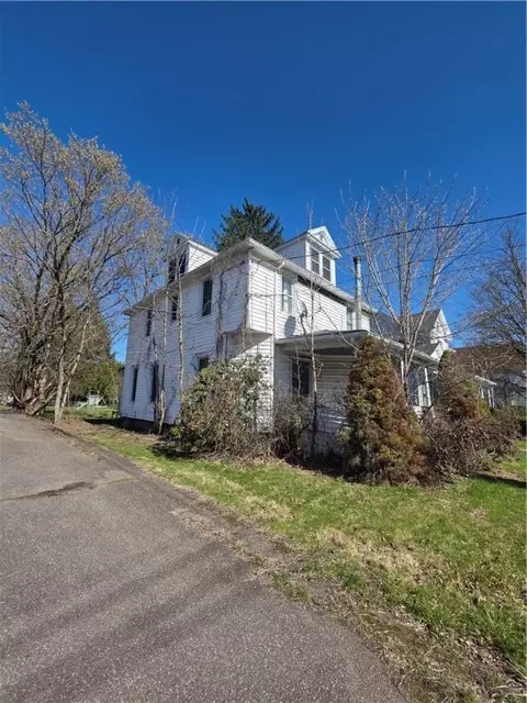 12 Lincoln Ave, Waverly, NY 14892