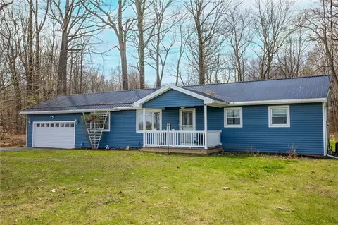 628 Middle Rd, Caledonia, NY 14423