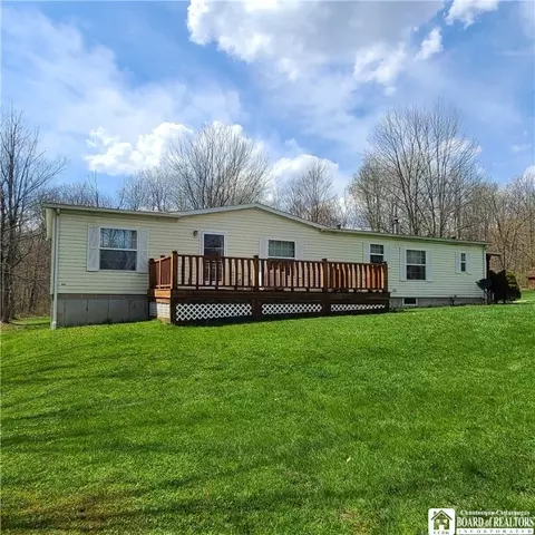 401 Hall Rd, Kiantone, NY 14701